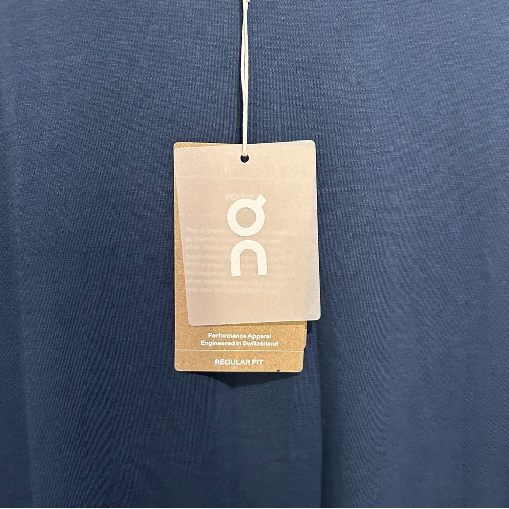 ON Running Focus T-Shirt Men’s Small – Denim Blue – Lightweight Activewear – NWT - Picture 2 of 6